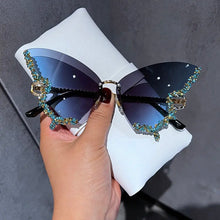 Load image into Gallery viewer, Diamond Edge Butterfly Sunglasses
