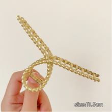Load image into Gallery viewer, Gold Geometric Hair Clips
